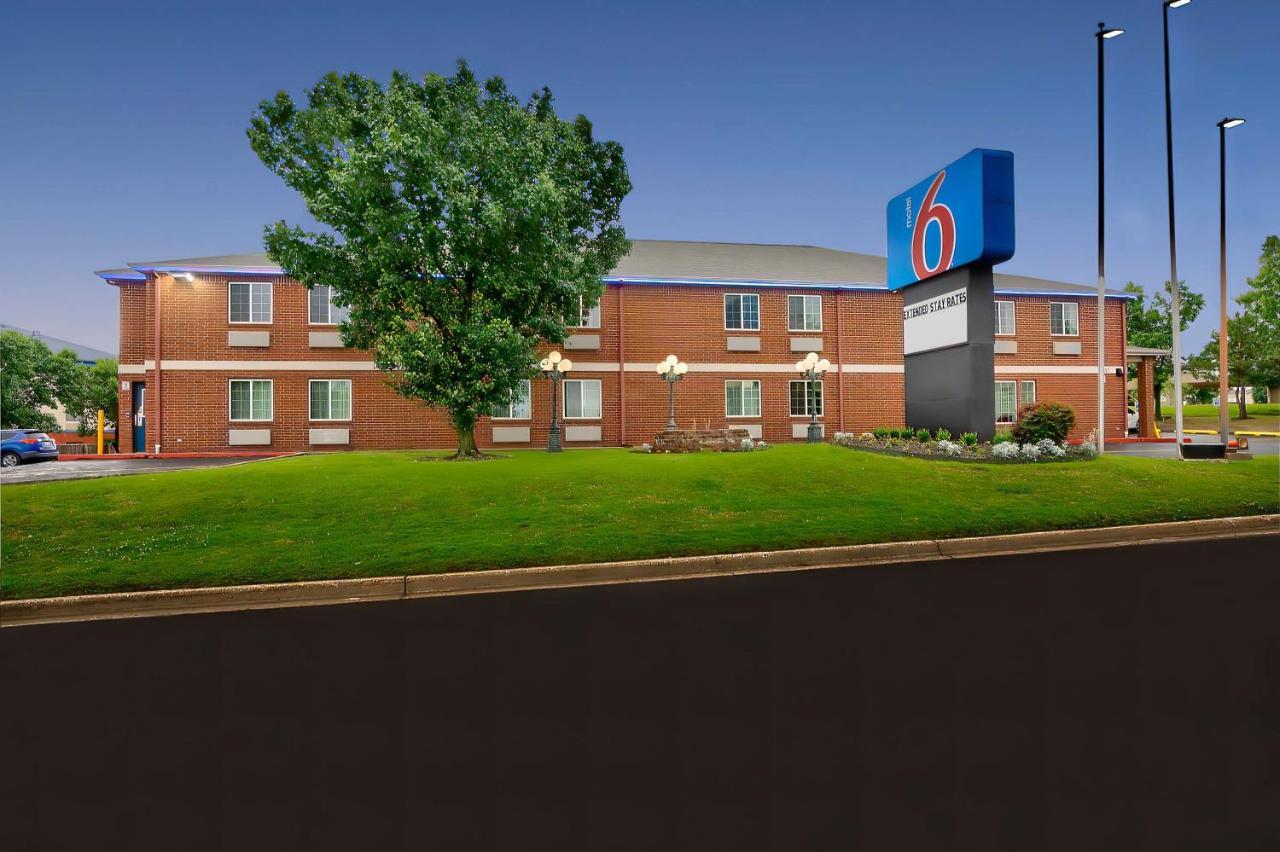 Motel 6 Tulsa, Ok - Central Esterno foto